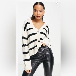 New Look striped button-front cardigan off-white/black NWT! Size Small